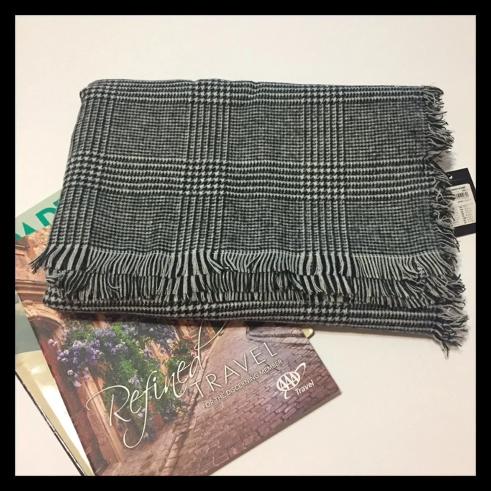 COTTON ON Black & White Large 58x58 Soft Scarf BNWT 💥1 Left💥